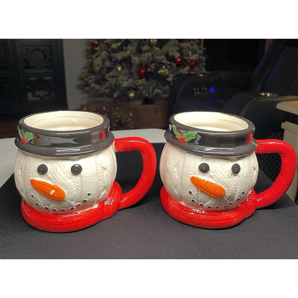 Vintage‎ Set of Two Ceramic Holiday Christmas Snowman 20 oz Mugs Cups.